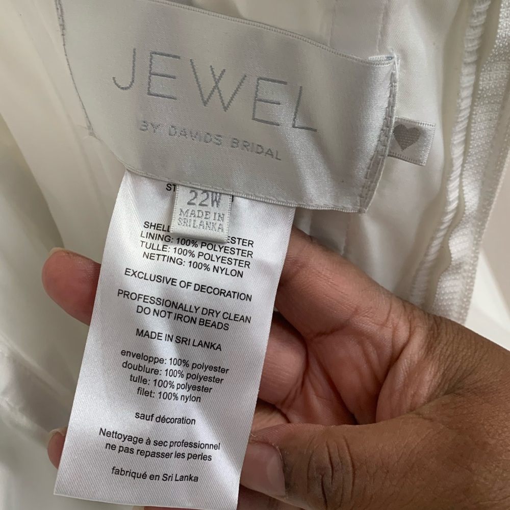 Brand new never use wedding dress